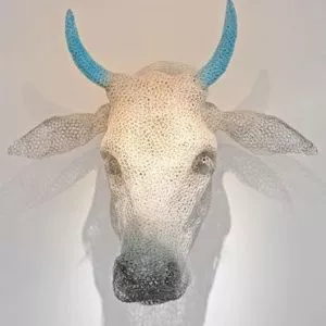 Sculpture en  grillage à poule - Tête de vache