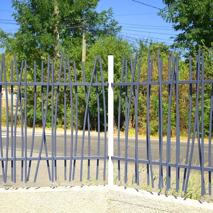 Cloture: poteau cloture barreaudee MACZEN angle