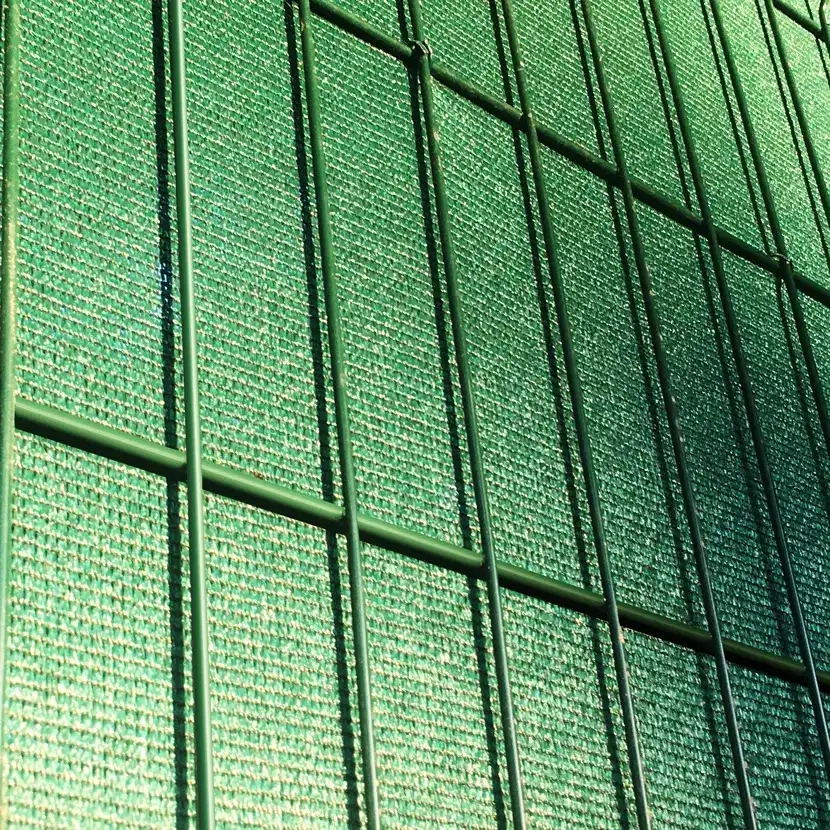 Brise vue: Toile double face vert avec grillage 3
