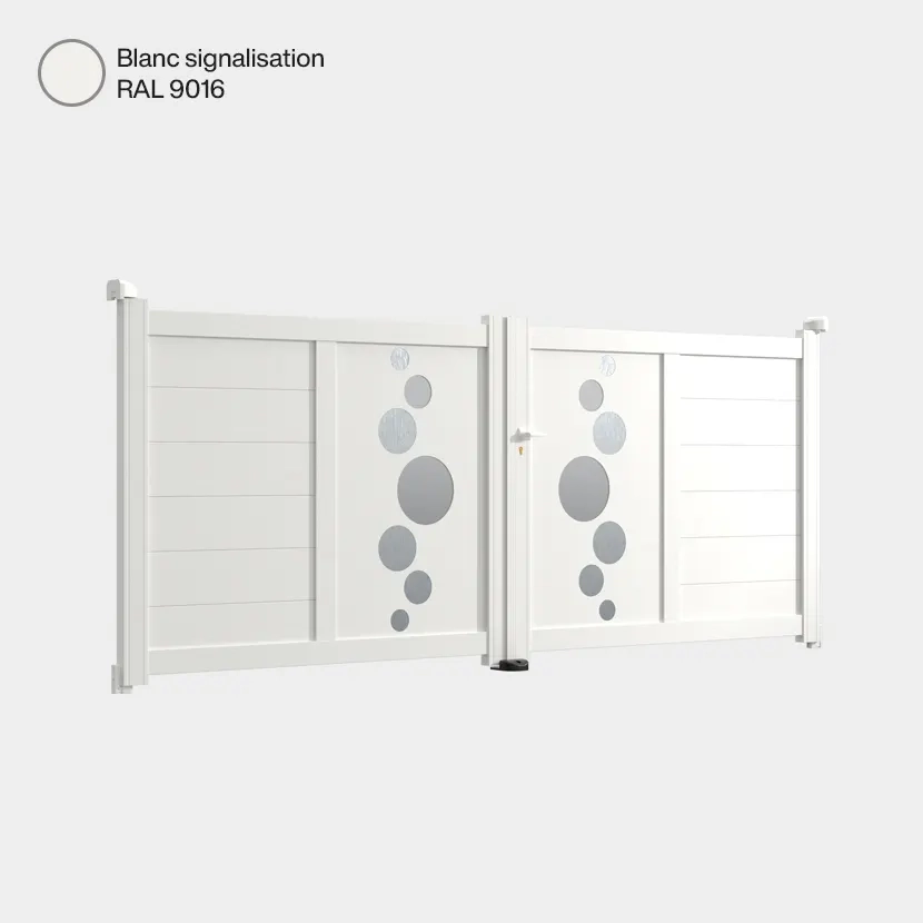 Portail aluminium: Portail double battant Vitoria Blanc signalisation RAL 9016