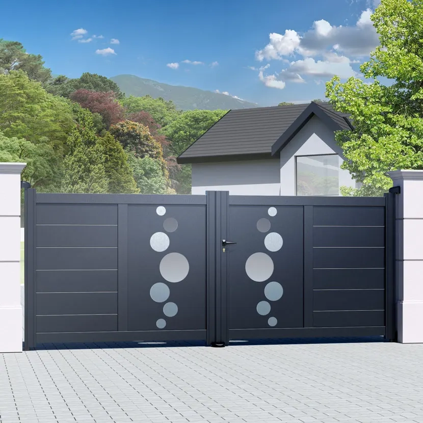 Portail aluminium: Portail double battant Vitoria